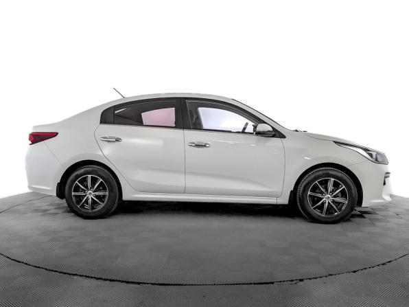 Kia Rio IV с пробегом 2017 года, цена 1 470 000 рублей, 71225 км, седан, Автокод Объявления