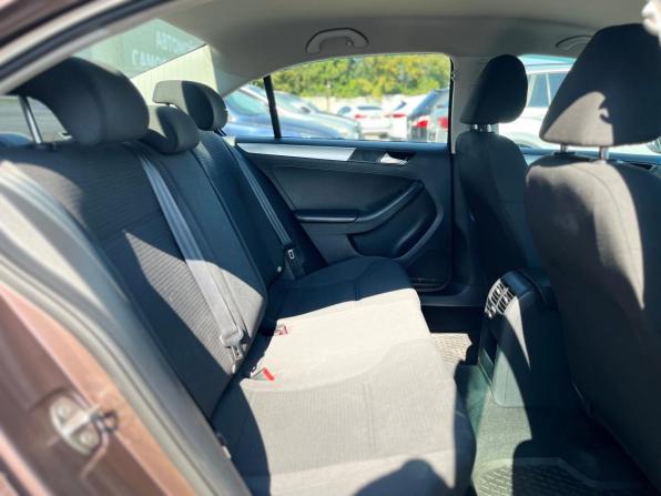 Volkswagen Jetta VI Рестайлинг с пробегом 2014 года, цена 1 050 000 рублей, 246752 км, седан, Автокод Объявления