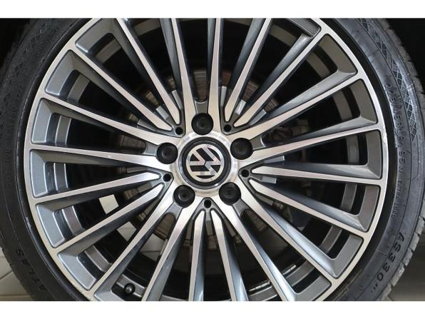 Volkswagen Passat B8 Рестайлинг с пробегом 2021 года, цена 2 756 200 рублей, 138361 км, седан, Автокод Объявления