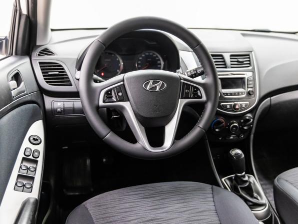 Hyundai Solaris I Рестайлинг с пробегом 2016 года, цена 898 000 рублей, 117708 км, хэтчбек, Автокод Объявления
