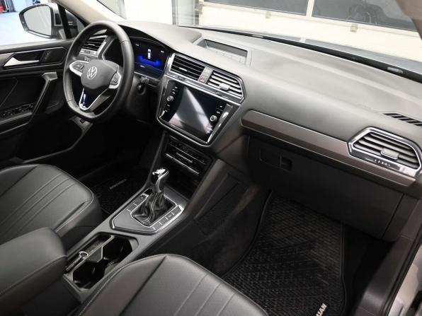 Volkswagen Tiguan II Рестайлинг с пробегом 2023 года, цена 3 580 000 рублей, 67200 км, внедорожник, Автокод Объявления