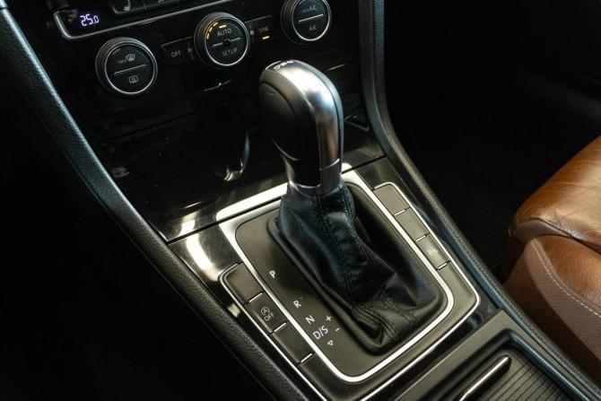 Volkswagen Golf VII с пробегом 2014 года, цена 1 250 000 рублей, 204902 км, хэтчбек, Автокод Объявления