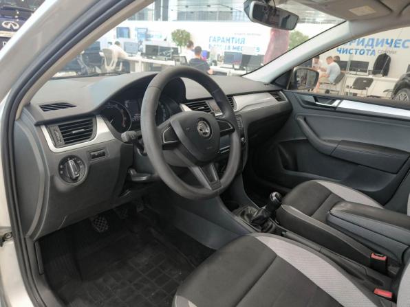 Skoda Rapid I Рестайлинг с пробегом 2018 года, цена 990 000 рублей, 194300 км, лифтбек, Автокод Объявления