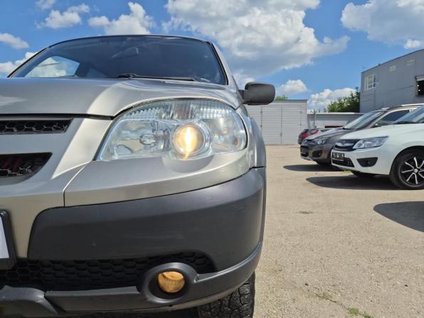 Chevrolet Niva I Рестайлинг с пробегом 2011 года, цена 560 000 рублей, 77146 км, внедорожник, Автокод Объявления