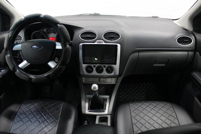 Ford Focus II Рестайлинг с пробегом 2010 года, цена 550 000 рублей, 325932 км, седан, Автокод Объявления