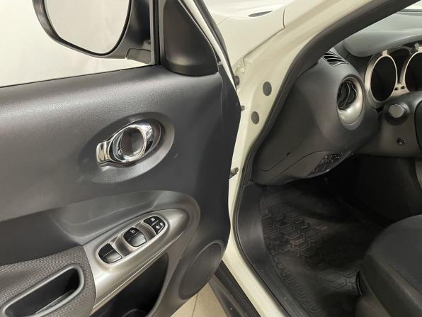 Nissan Juke I с пробегом 2014 года, цена 1 200 000 рублей, 93824 км, внедорожник, Автокод Объявления