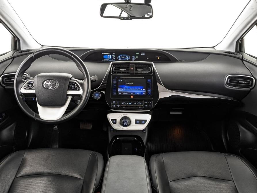 Toyota Prius IV (XW50) Москва  - изображение 14