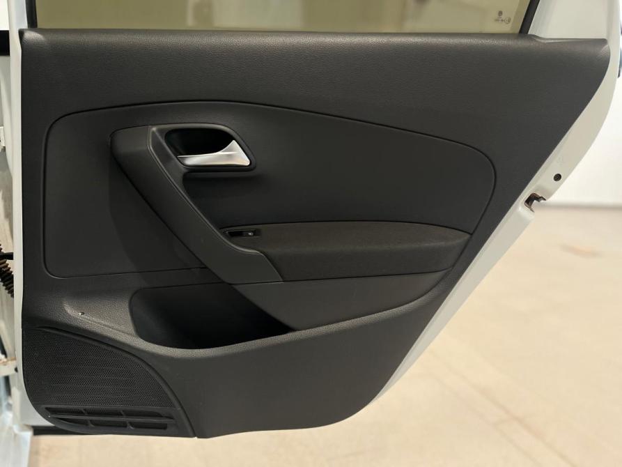Volkswagen Polo V Рестайлинг Волгоград  - изображение 23