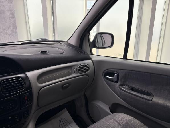 Renault Scenic I Рестайлинг с пробегом 2003 года, цена 365 000 рублей, 172337 км, компактвэн, Автокод Объявления