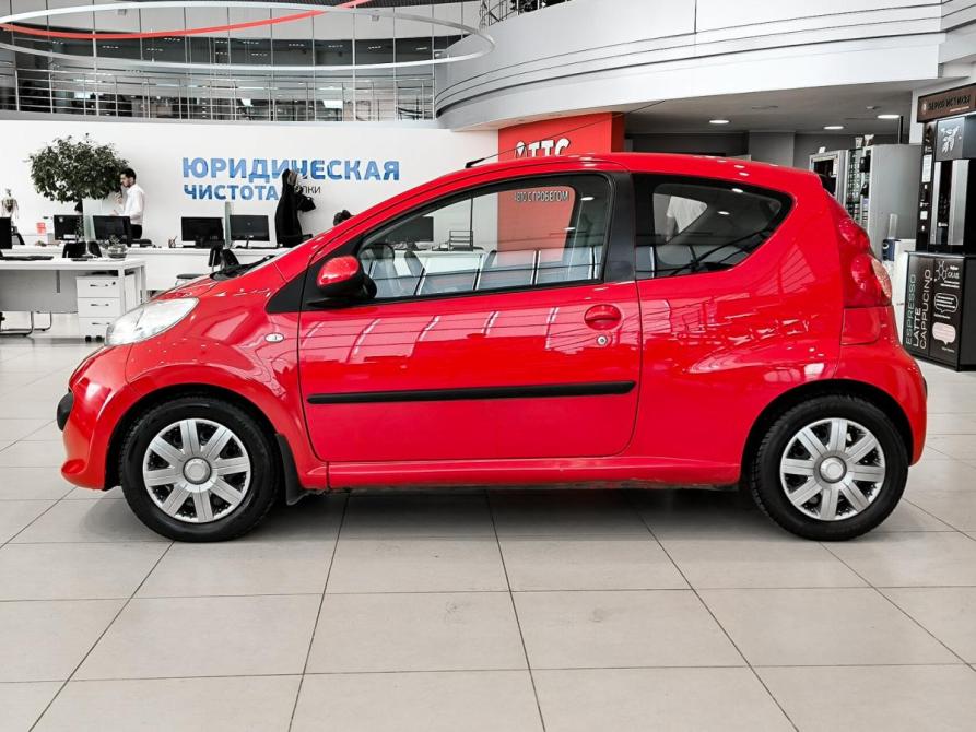Peugeot 107 I Казань  - изображение 10