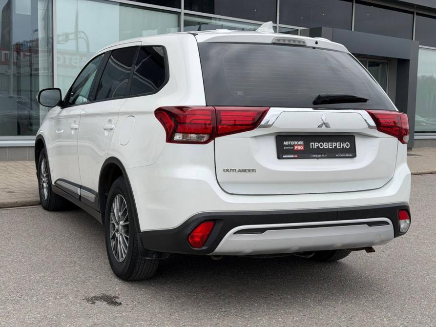 Mitsubishi Outlander III Рестайлинг 3 Санкт-Петербург  - изображение 4