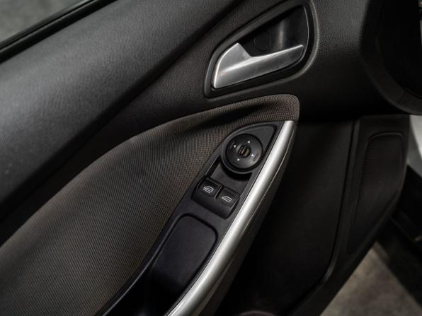 Ford Focus III с пробегом 2012 года, цена 880 000 рублей, 137098 км, седан, Автокод Объявления