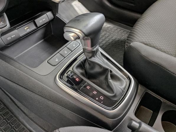 Kia Rio IV Рестайлинг с пробегом 2022 года, цена 1 945 000 рублей, 25759 км, хэтчбек, Автокод Объявления
