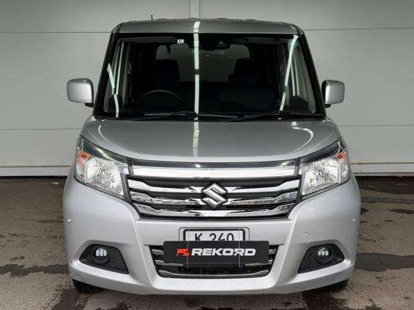 Suzuki Solio III с пробегом 2018 года, цена 899 000 рублей, 165494 км, микровэн, Автокод Объявления