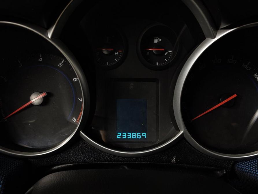 Chevrolet Cruze I Рестайлинг Москва  - изображение 17