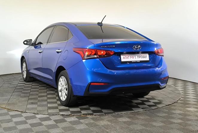 Hyundai Solaris II с пробегом 2018 года, цена 900 000 рублей, 165918 км, седан, Автокод Объявления