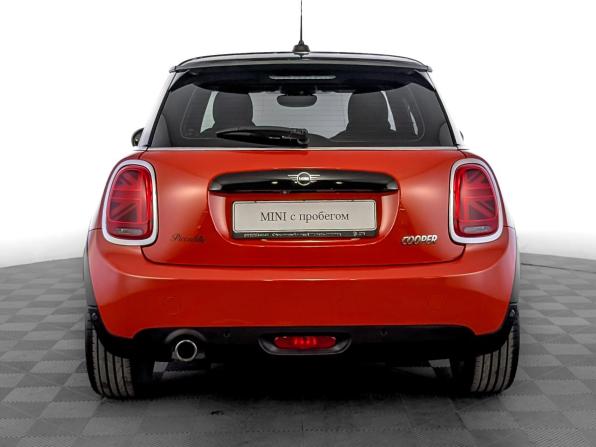 Mini Hatch III (F55/F56) Рестайлинг с пробегом 2021 года, цена 2 550 000 рублей, 66313 км, хэтчбек, Автокод Объявления