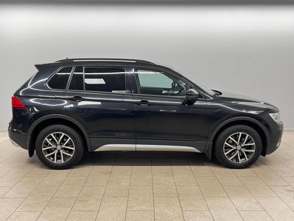 Volkswagen Tiguan II с пробегом 2019 года, цена 2 275 000 рублей, 232962 км, внедорожник, Автокод Объявления