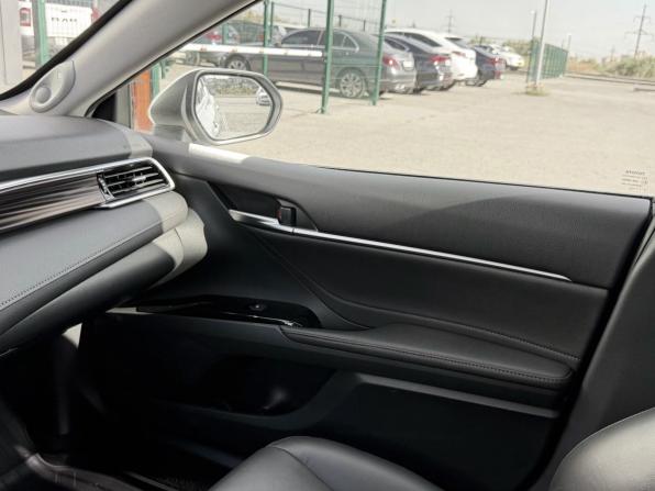Toyota Camry VIII (XV70) с пробегом 2019 года, цена 2 570 000 рублей, 103502 км, седан, Автокод Объявления