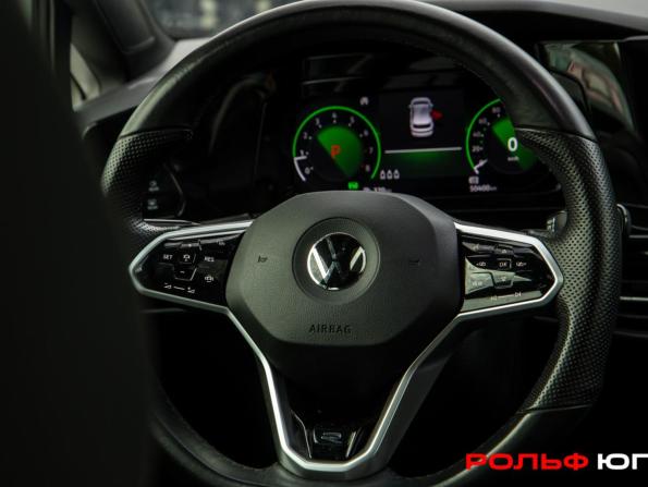 Volkswagen Golf VIII с пробегом 2021 года, цена 2 418 000 рублей, 50330 км, хэтчбек, Автокод Объявления