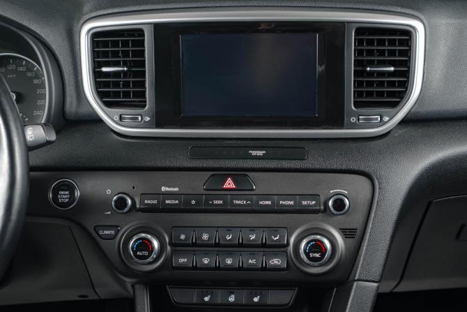 Kia Sportage IV Рестайлинг с пробегом 2019 года, цена 2 259 000 рублей, 110000 км, внедорожник, Автокод Объявления