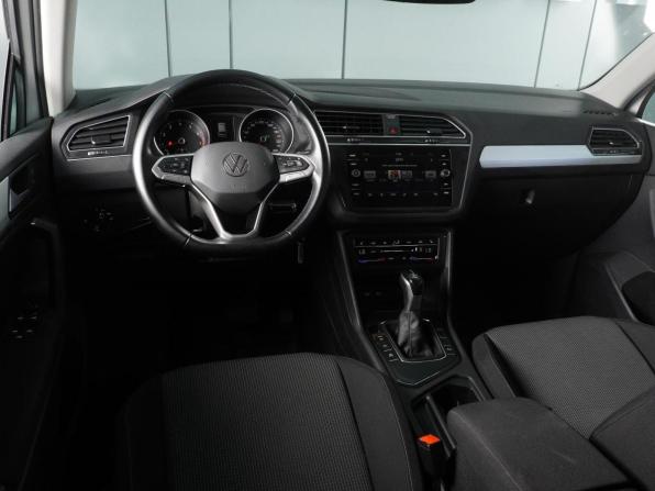 Volkswagen Tiguan II Рестайлинг с пробегом 2021 года, цена 2 999 000 рублей, 41955 км, внедорожник, Автокод Объявления