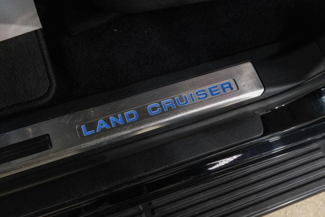 Toyota Land Cruiser 200 Series Рестайлинг 2 с пробегом 2015 года, цена 4 619 000 рублей, 211000 км, внедорожник, Автокод Объявления