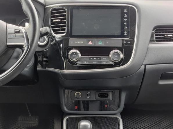 Mitsubishi Outlander III Рестайлинг 3 с пробегом 2022 года, цена 3 440 000 рублей, 34453 км, внедорожник, Автокод Объявления