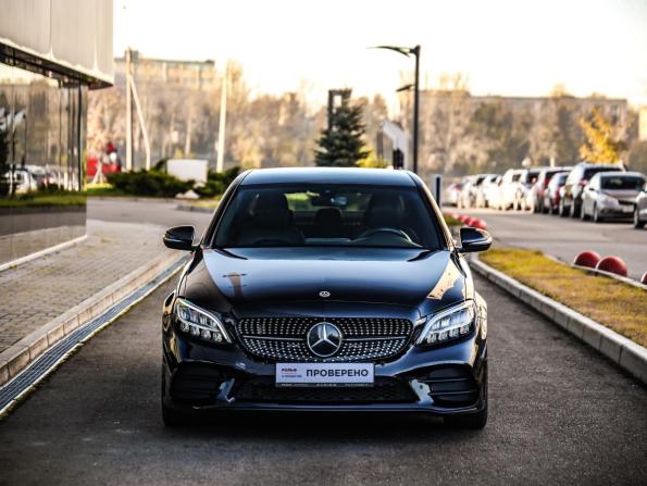 Mercedes-Benz C-Класс IV (W205) Рестайлинг с пробегом 2018 года, цена 2 579 777 рублей, 107000 км, седан, Автокод Объявления