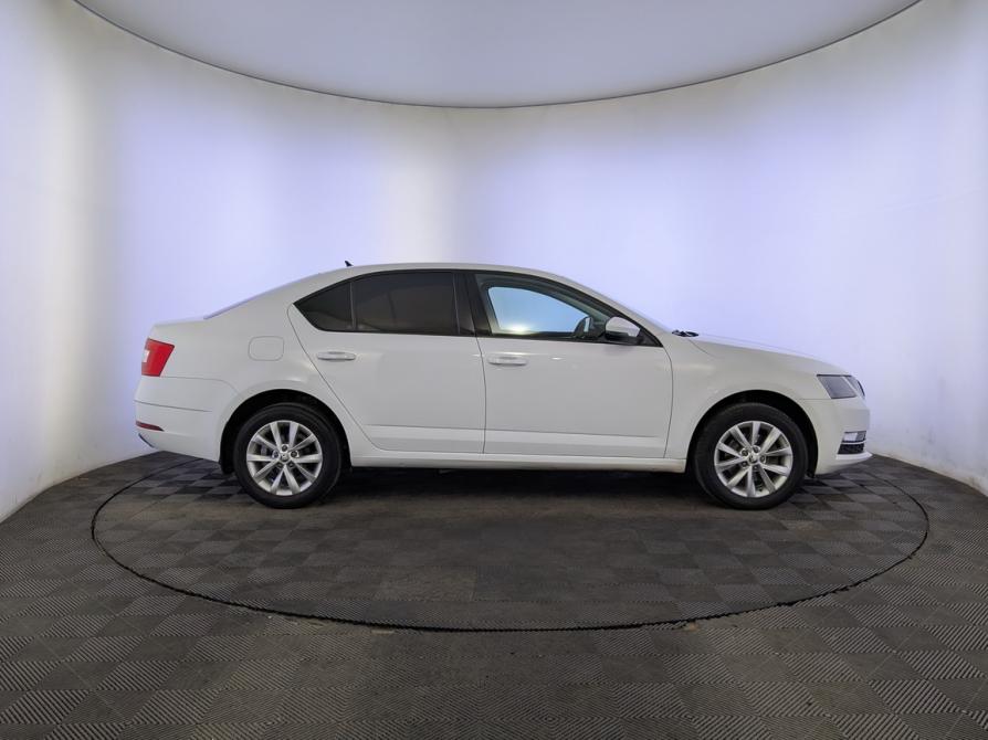 Skoda Octavia III (A7) Рестайлинг Москва  - изображение 4