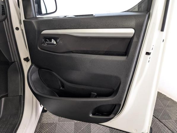 Opel Zafira Life I с пробегом 2020 года, цена 2 720 000 рублей, 135554 км, минивэн, Автокод Объявления