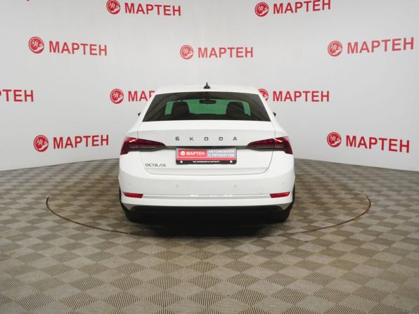 Skoda Octavia IV (A8) с пробегом 2022 года, цена 2 198 000 рублей, 90400 км, лифтбек, Автокод Объявления
