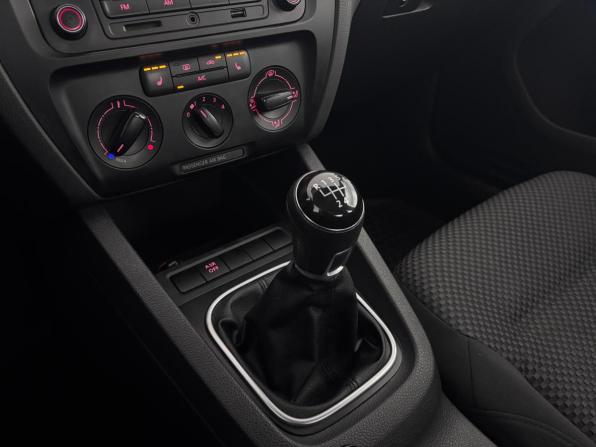 Volkswagen Jetta VI с пробегом 2013 года, цена 1 080 000 рублей, 133300 км, седан, Автокод Объявления