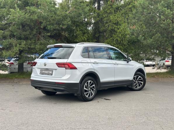 Volkswagen Tiguan II с пробегом 2018 года, цена 1 799 000 рублей, 240393 км, внедорожник, Автокод Объявления