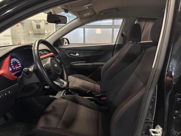 Kia Rio IV Рестайлинг с пробегом 2020 года, цена 1 399 000 рублей, 137000 км, седан, Автокод Объявления