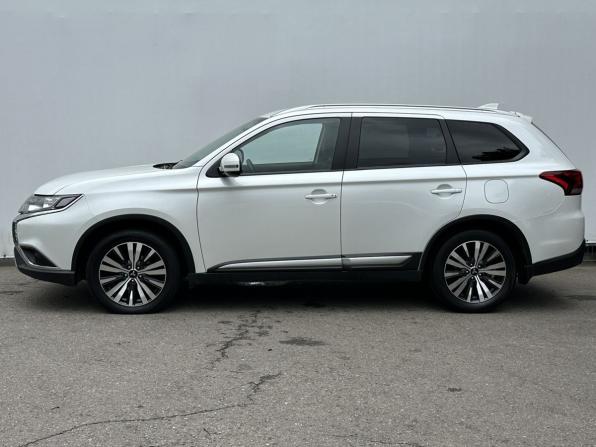Mitsubishi Outlander III Рестайлинг 3 с пробегом 2020 года, цена 1 730 000 рублей, 147500 км, внедорожник, Автокод Объявления