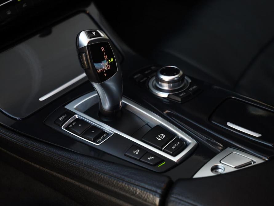 BMW 5 серии VI (F10/F11/F07) Рестайлинг Санкт-Петербург  - изображение 18