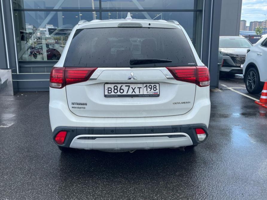 Mitsubishi Outlander III Рестайлинг 3 Санкт-Петербург  - изображение 5