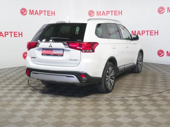 Mitsubishi Outlander III Рестайлинг 3 с пробегом 2019 года, цена 1 969 000 рублей, 192203 км, внедорожник, Автокод Объявления