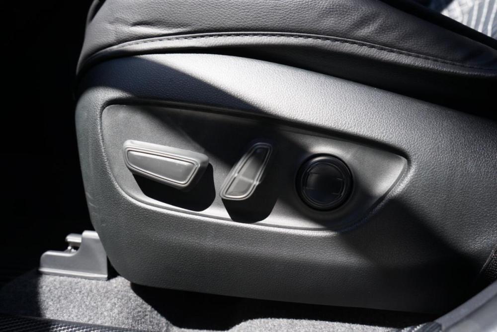Toyota RAV4 VI (XA60) Крым  - изображение 14