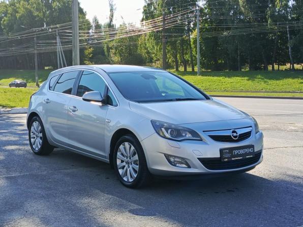 Opel Astra J с пробегом 2010 года, цена 616 000 рублей, 219600 км, хэтчбек, Автокод Объявления