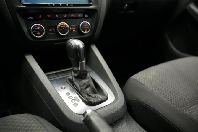 Volkswagen Jetta VI с пробегом 2013 года, цена 1 080 000 рублей, 233850 км, седан, Автокод Объявления