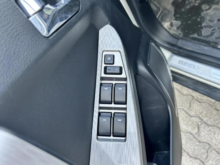 Geely Emgrand X7 I Рестайлинг Череповец  - изображение 10