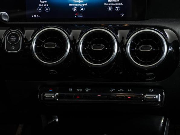 Mercedes-Benz A-Класс IV (W177) с пробегом 2020 года, цена 2 648 000 рублей, 57431 км, хэтчбек, Автокод Объявления