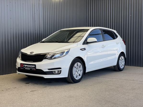 Kia Rio III Рестайлинг с пробегом 2017 года, цена 1 077 000 рублей, 126661 км, хэтчбек, Автокод Объявления