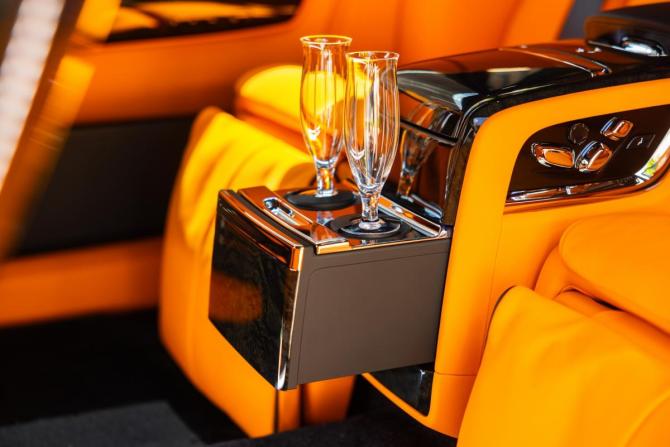Новый Rolls-Royce Phantom VIII 2024 года, цена 98 000 000 рублей, седан, Автокод Объявления