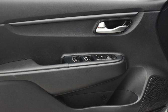 Kia Rio IV Рестайлинг с пробегом 2022 года, цена 1 730 000 рублей, 94287 км, хэтчбек, Автокод Объявления