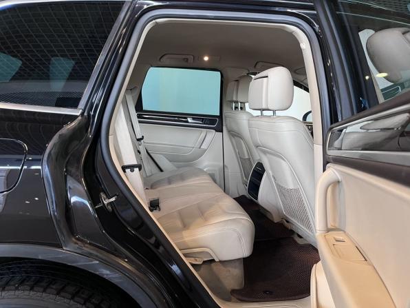 Volkswagen Touareg II Рестайлинг с пробегом 2014 года, цена 2 140 000 рублей, 270175 км, внедорожник, Автокод Объявления