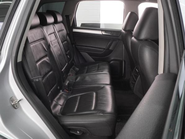 Volkswagen Touareg II с пробегом 2013 года, цена 1 799 000 рублей, 262394 км, внедорожник, Автокод Объявления
