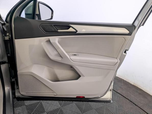 Volkswagen Tiguan II с пробегом 2018 года, цена 2 140 000 рублей, 183054 км, внедорожник, Автокод Объявления